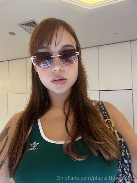 Playwithpenelopi nude star pics