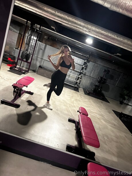 Mystessa adult model gallery