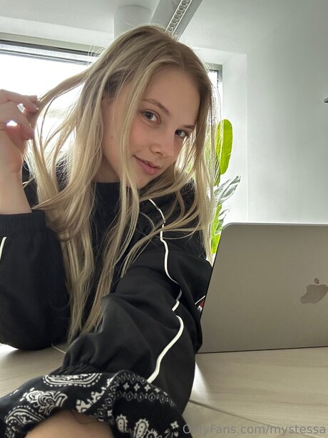 Mystessa beautiful pornstar img