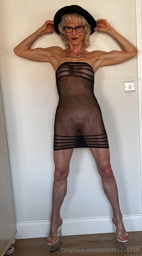 Deelite1495719 sex model picture