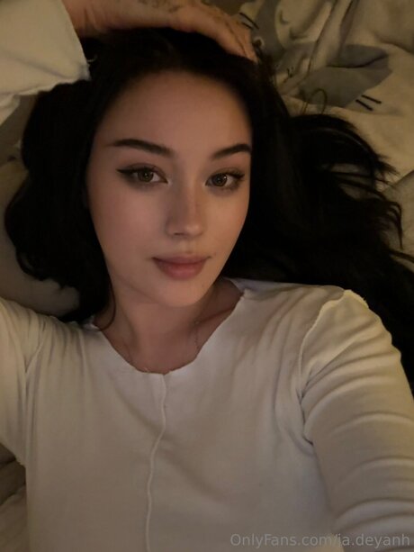 Ja Deyanh sexy model img