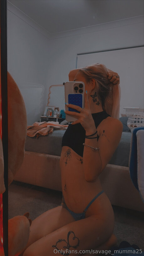 Savage Mumma25 porn star pictures