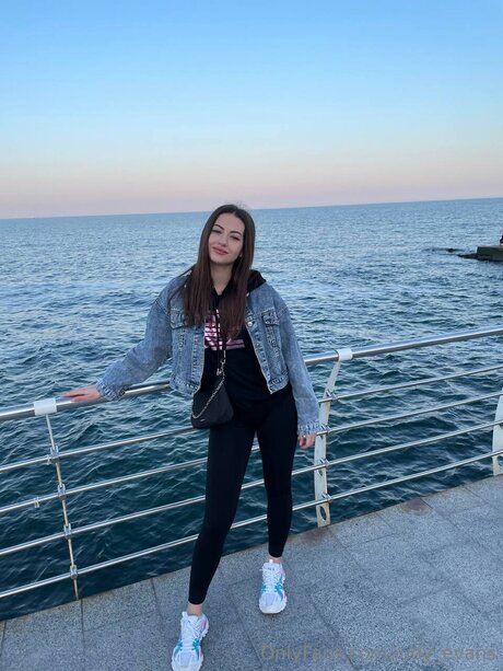 Judy Evans nude star galleries