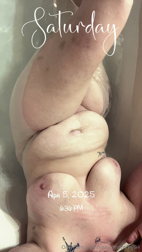 Sexy Mommy94 star free pic