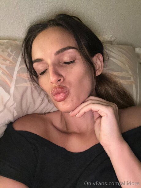 Allidore hd pornstar image
