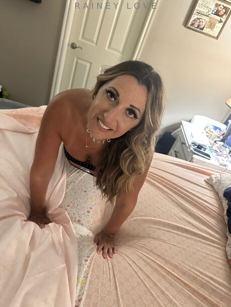 Raineylovesyou exclusive actress images