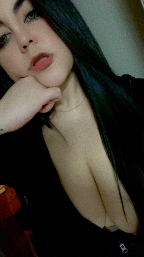 Whatabunz star hot pictures