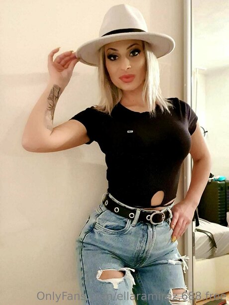 famous onlyfans porno images