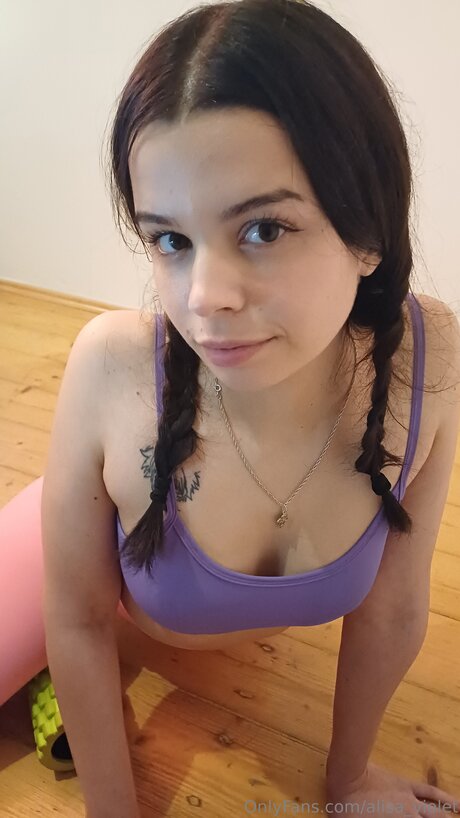Alisa Violet erotic actress images