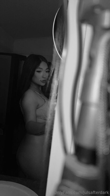 Julsafterdark xxx actress photo