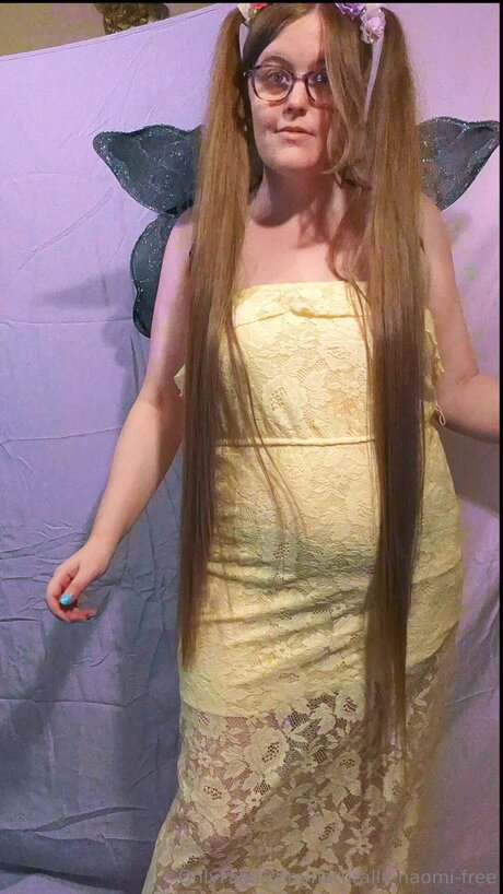 Naturally Naomi Free star high quality image