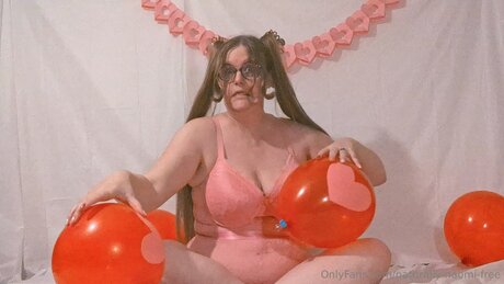 Naturally Naomi Free model nudes images