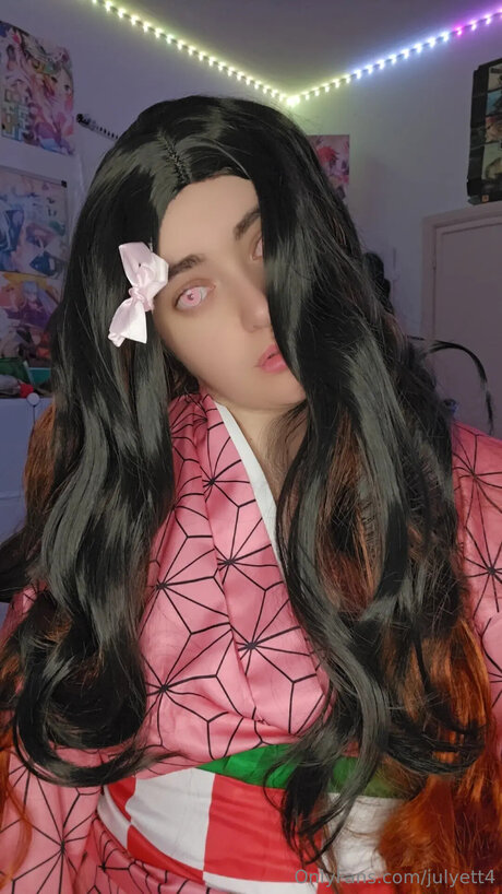 Julyett4 model top archive