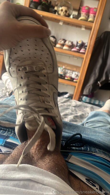 Sneakerboymx model nudes photo