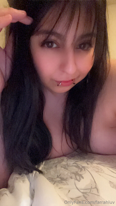 Farrahluv pornographic actress archive