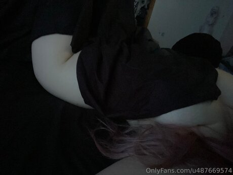 Stackedhobbit pornstar nude picture
