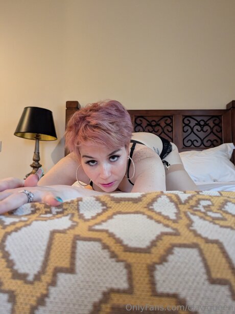 Clawqueen model erotic archive
