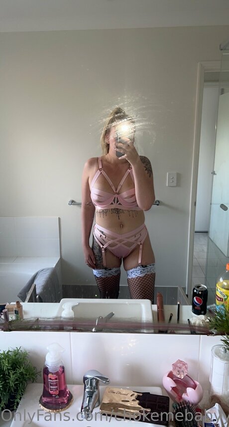 Chokemebabyy Free nice pornstar picture
