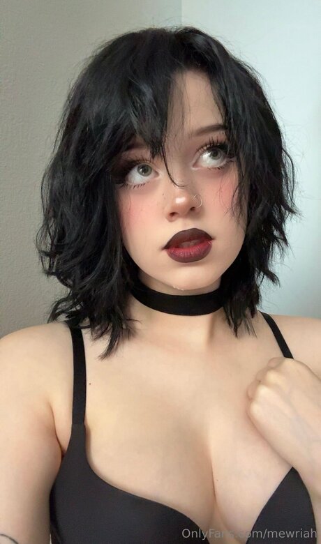 Mewriah pornstar xxx image