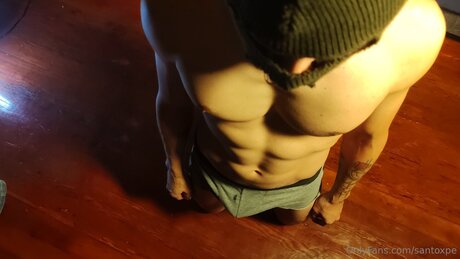 Santoxpe model sex photo