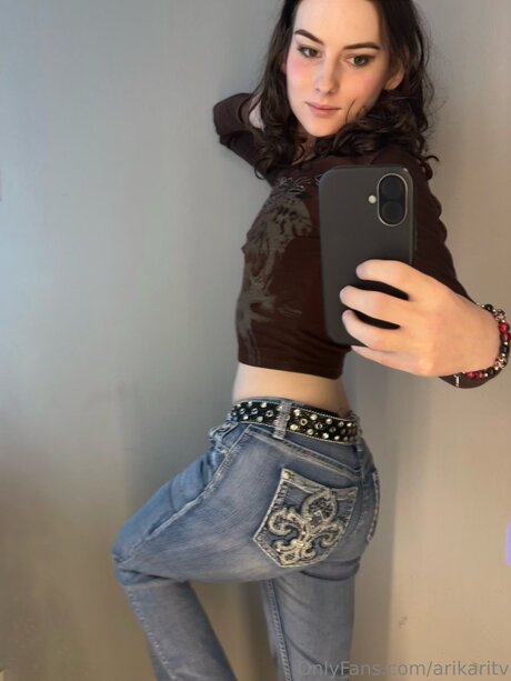 Arikaritv star erotic photos
