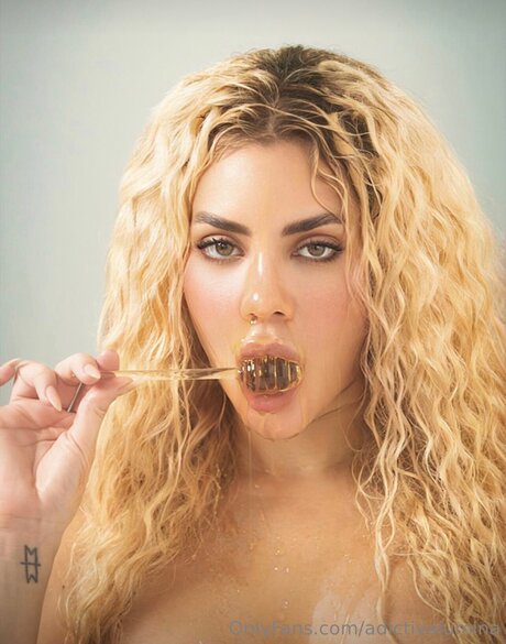 Adictivalumina pornographic model pictures