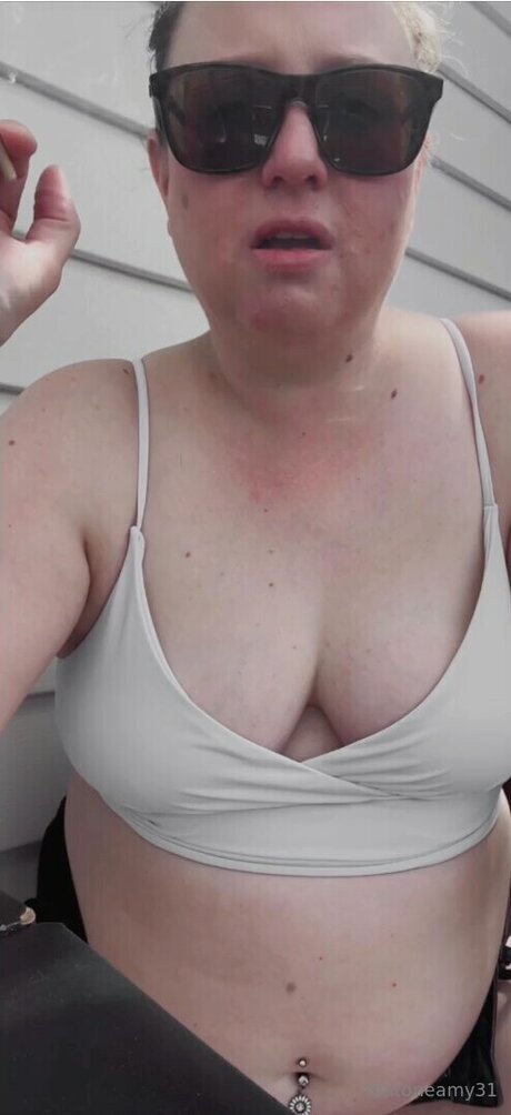 Thatoneamy44 star pornographic pic