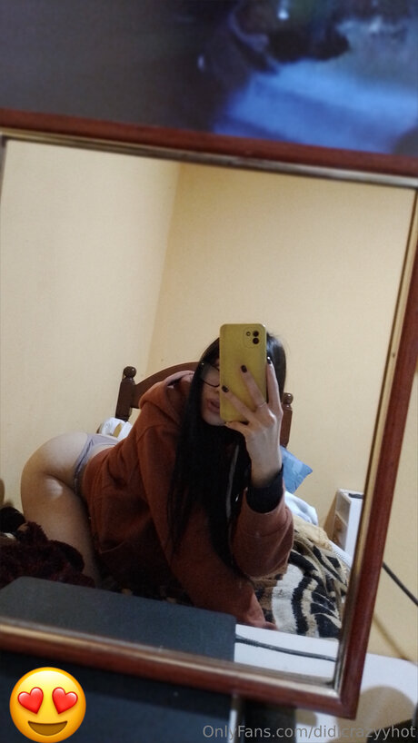 Didicrazyyhot sexy actress photo