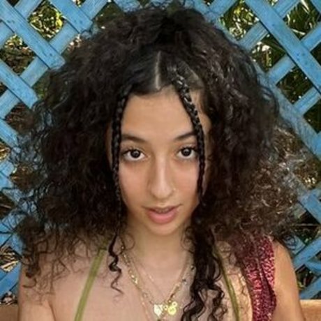 GroovyMya high quality star photo
