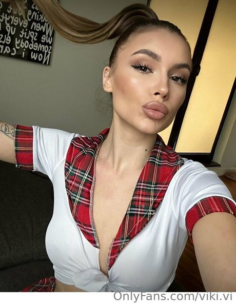 viki vi model erotic img