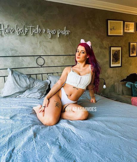 Lara Barroso erotic model pic