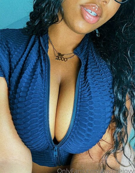 baddiejoyy model sex photos