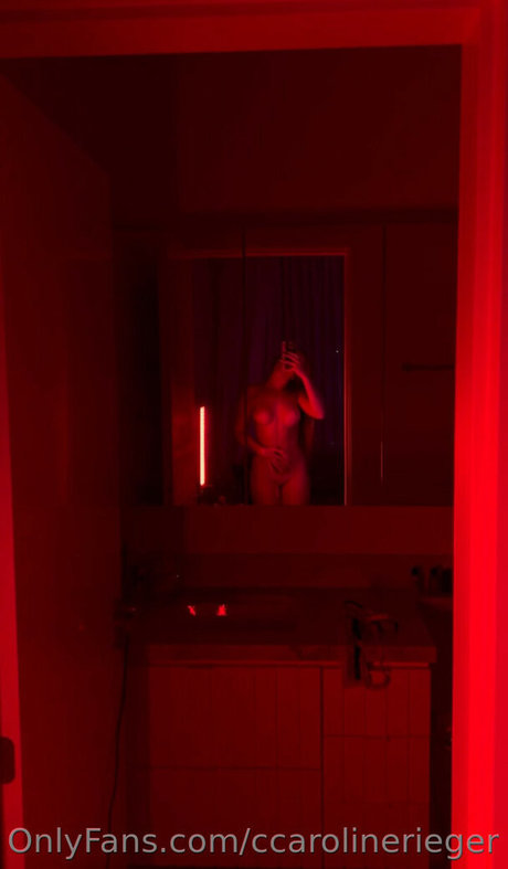 housewife onlyfans pornographic pic