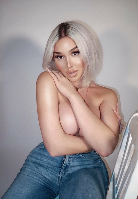 beauty curvy onlyfans hot sexy pictures