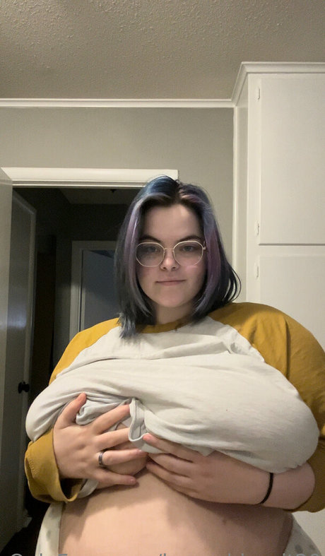 honeybiscuit20 model xxx pics