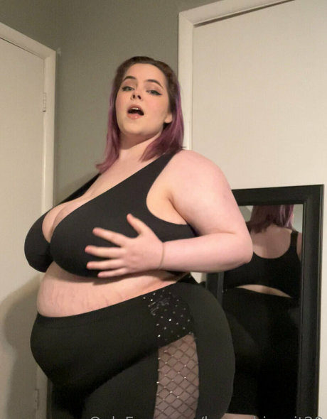 honeybiscuit20 erotic model archive