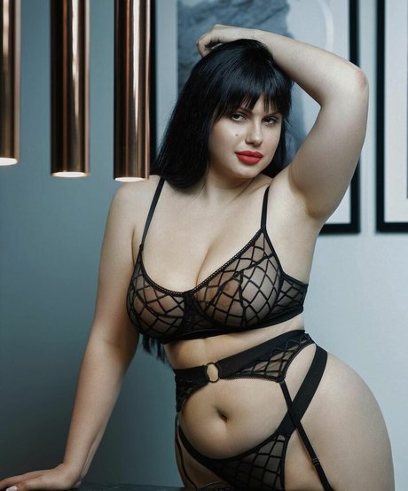 Dasha Dashany pornstar nude pic