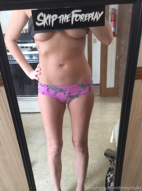 Shirleyshultz naked model pics