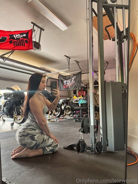 Lelewoolfy beautiful pornstar gallery