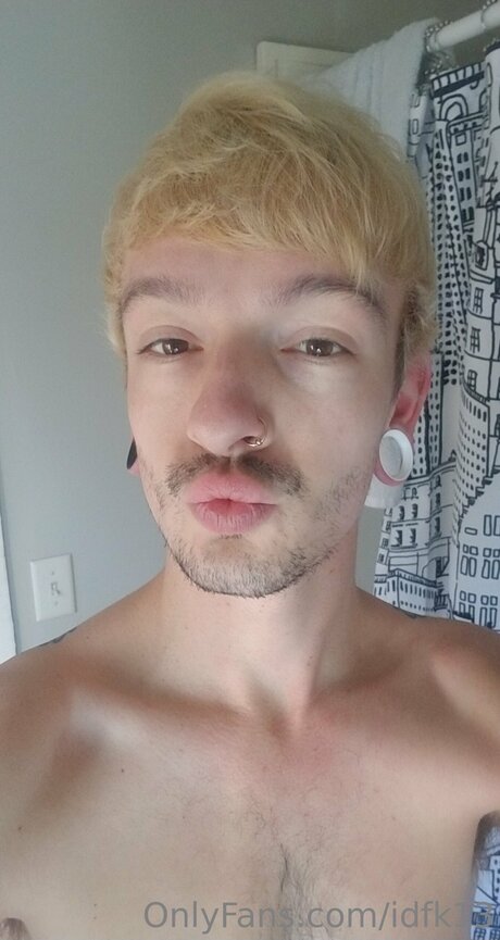 Idfk13 model xxx pic