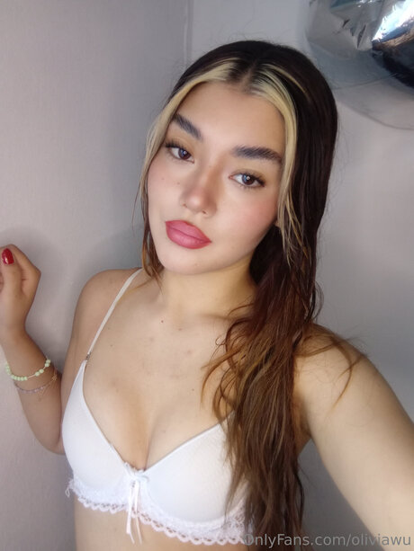 Oliviawu pornstar hd picture