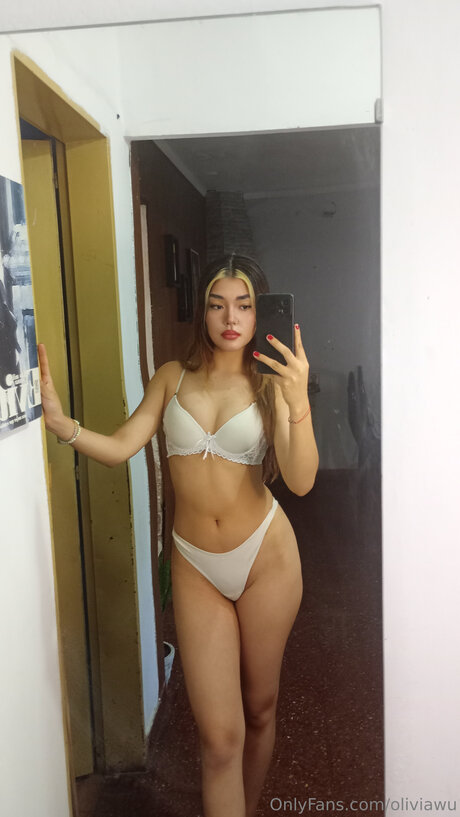 Oliviawu pornstar photo