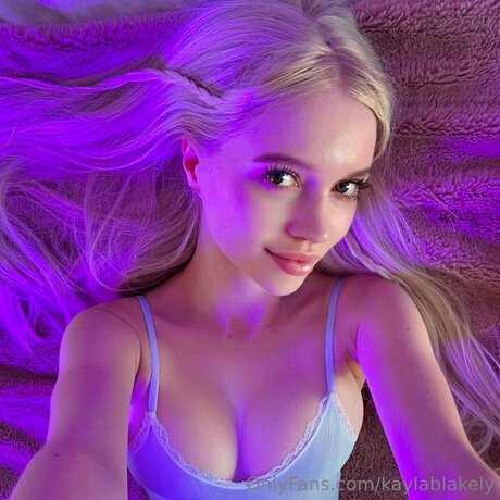 Kaylablakely model top picture