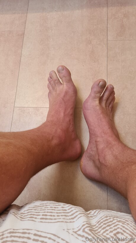 Lukehardy nude thumbnail