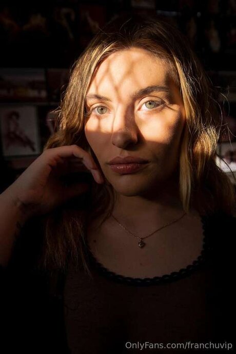 Franchuvip nude model pics