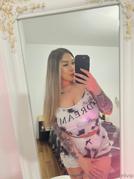 Ivylovellvip sexy actress picture