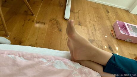 curvy shemale onlyfans porn pics