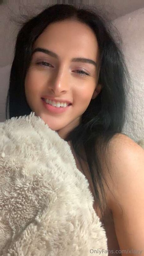 Xlayy model beautiful archive