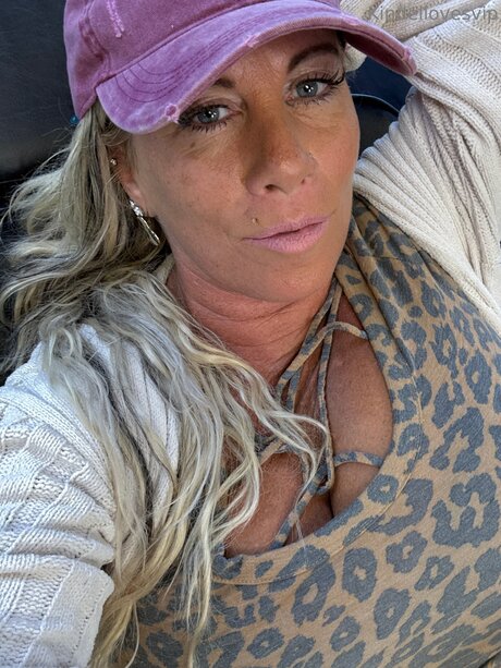 Kindellovesvip model high quality image