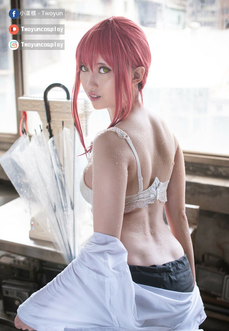Twoyun star naked img